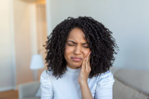 Woman with onset toothache